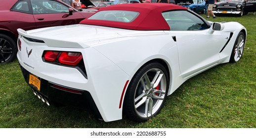 Mamaroneck, New York - September 11, 2022. The Rear Side View Of A White 2019 Corvette Convertible With A Red Top At The Kiwanis Car Show In Harbor Island Park.