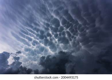 Mammatus Storm Clouds, Bautiful Storm Cloud Formation