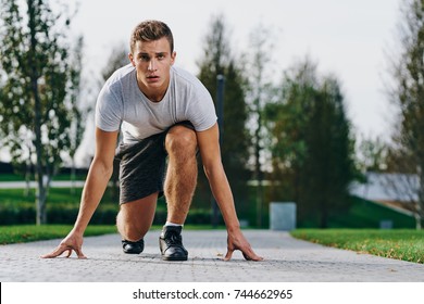 Man Athlete Preparing Run Park Load Stock Photo 744662965 | Shutterstock