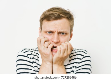 526 Nervous man biting his fingernails Images, Stock Photos & Vectors ...