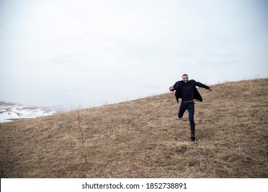 3,397 Man running coat Images, Stock Photos & Vectors | Shutterstock