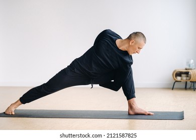 1,216 Stretching rack Images, Stock Photos & Vectors | Shutterstock