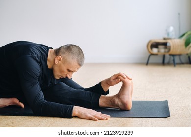 1,216 Stretching rack Images, Stock Photos & Vectors | Shutterstock