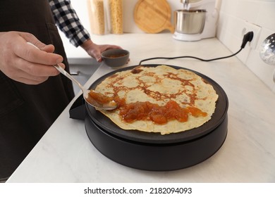 769 Crepe maker Images, Stock Photos & Vectors | Shutterstock