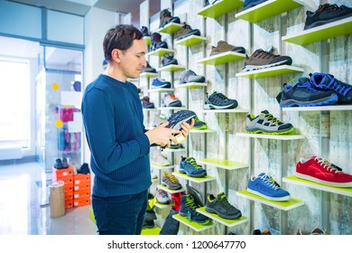 69,178 Buying shoes Images, Stock Photos & Vectors | Shutterstock