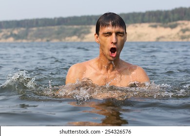 4,800 Rescue a drowning man Images, Stock Photos & Vectors | Shutterstock