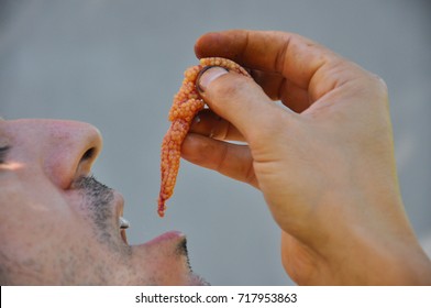  Man Eating Raw Caviar, Man Eating Raw Fish Eggs, Man Survive In Nature,