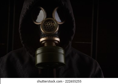 Man Wears Gas Mask Stock Photo 781165501 | Shutterstock