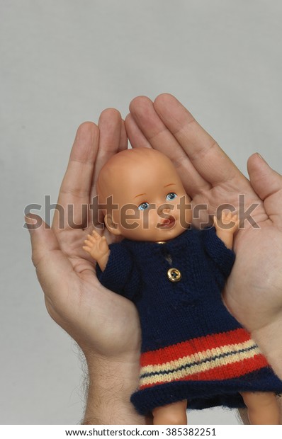 baby doll hand