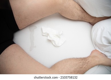 Man Lie In Bed And Masturbate While Leaving Stains At Bedsheet