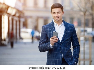 195,783 Corporate Man With Mobile Images, Stock Photos & Vectors ...