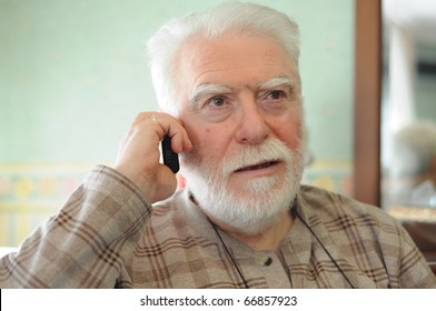 22,509 Man old telephone Images, Stock Photos & Vectors | Shutterstock