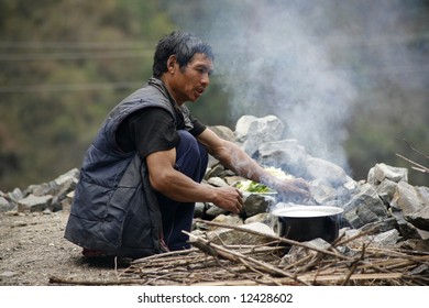 629 Third world cooking Images, Stock Photos & Vectors | Shutterstock