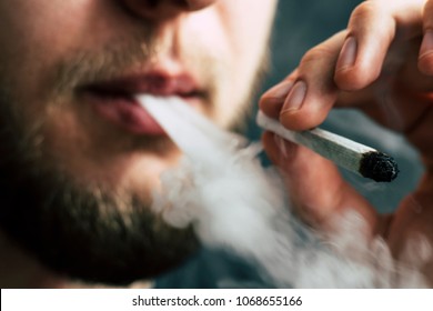 3,111 Black man marijuana smoke Images, Stock Photos & Vectors ...