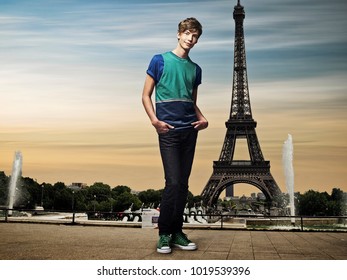 Man standing in front of Eiffel Tower