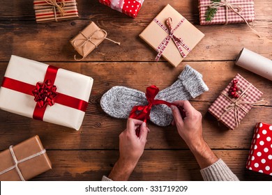 45+ Christmas present unwrapped with a home inside clipart