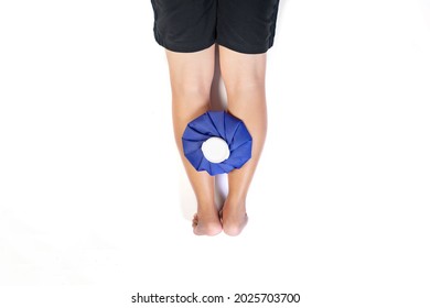 Man Use Ice Pack Bag To Compresses On The Back Leg Below The Knee To Reduce Pain, Swelling. Top View