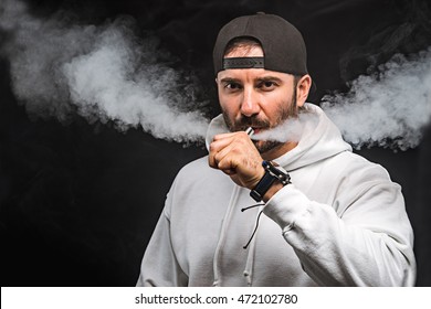 16,662 Man vaping Stock Photos, Images & Photography | Shutterstock