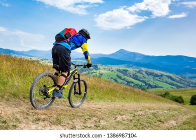 14,419 Professional mountain biker Images, Stock Photos & Vectors ...