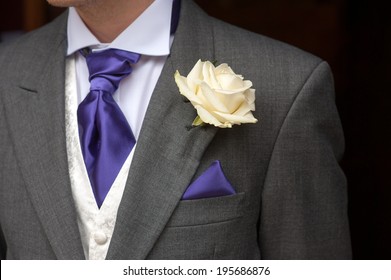 groom suit with cravat