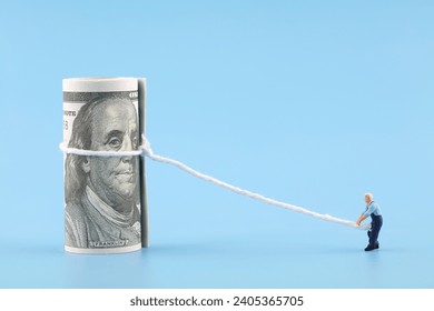 The man who pulled down the dollar with a rope