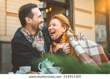 Man and woman dating in cafe