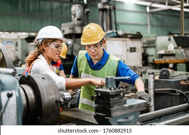 405,414 Manufacture workers Images, Stock Photos & Vectors | Shutterstock