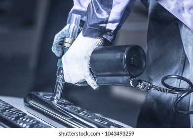 275 Pop rivet gun Images, Stock Photos & Vectors | Shutterstock