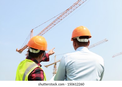Manager and builder on the jobs