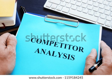 Manager is holding competitor analysis.
