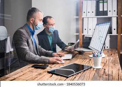 Manager Training Business People At Computer In Face Mask