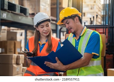 Manager  using tablet Checke-Commerce Online Orders e-businessonline. In store Background Warehouse Retail Center with  boxes global logistics network  Products Delivery Infographics in Logistics