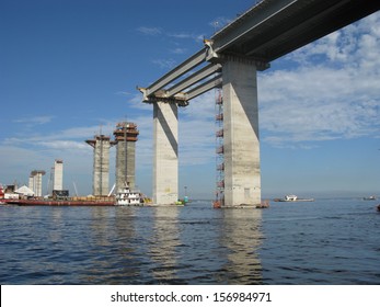 Manaus, 11 July 2009. Construction site of the bridge Rio Negro over the river Rio Negro to Iranduba. Amazonas, Brazil