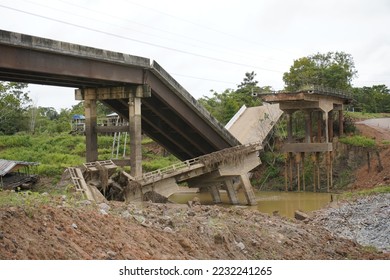 Manaus, Brazil 26.11. 2022. The bridge over the Autaz Mirim river in Amazonas state collapsed due to flooding on September 29, 2022. There were 4 fatalities, some injured and missing.
