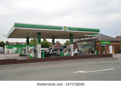 Imagenes Fotos De Stock Y Vectores Sobre Gas Station Uk