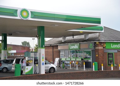 Imagenes Fotos De Stock Y Vectores Sobre Gas Station Uk