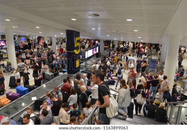 manchester airport baggage reclaim