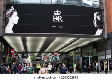 Manchester UK. September 18, 2022. Market Street Electronic Display Showing Young And Old Queen Elizabeth II. Eve Of Funeral Of The Monarch. 