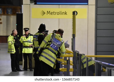 Manchester, United Kingdom. 31st December, 2018. British Transport Police Crime Scene Manager At The Scene Of A 3 Person Stabbing At Victoria Train Station Ben Earlam/Fire Photos