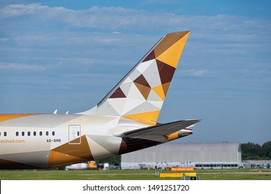 2,116 Etihad Airplane Images, Stock Photos & Vectors | Shutterstock