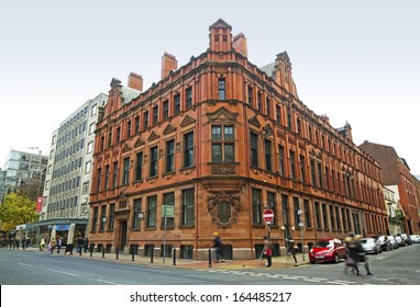 30,856 Victorian Building England Images, Stock Photos & Vectors ...