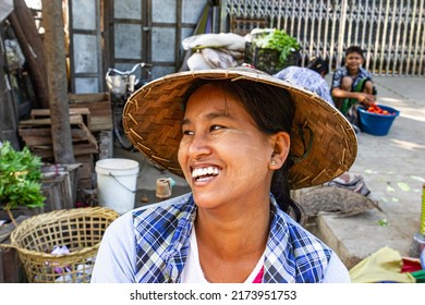 Mandalay Myanmar Burma 21102014 Different Human Stock Photo 2173951753 ...