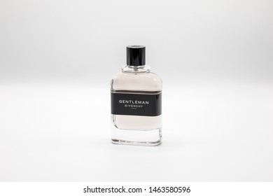 white gentleman perfume