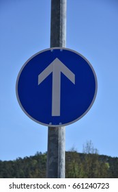  MANDATORY ROAD SIGN ,white Arrow On The Blue Background