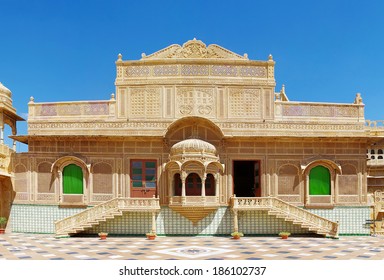 16,282 Indian Royal Palace Stock Photos, Images & Photography ...