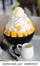 81 Mango ice flakes syrup Images, Stock Photos & Vectors | Shutterstock