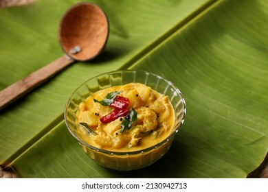 Mango curry with grated coconut Kerala, Tamil Nadu in South India Sri Lanka. Indian vegetarian curry festival food Onam Sadhya, Vishu , Pongal
