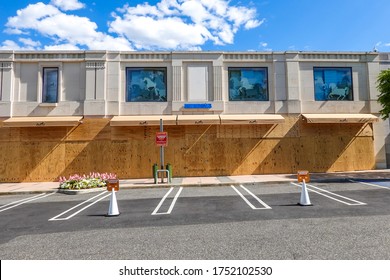 MANHASSET, NEW YORK - JUNE 7, 2020: Hermes Store Boards Up And Covers Store Name As A Precaution To Prevent Looting Of The Store In Americana Manhasset Luxury Shopping Mall