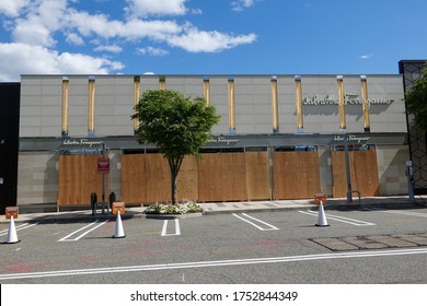 MANHASSET, NEW YORK - JUNE 7, 2020: Salvatore Ferragamo Store Boards Up As A Precaution To Prevent Looting Of The Store In Americana Manhasset, An Upscale, Open-air Shopping Center In Long Island