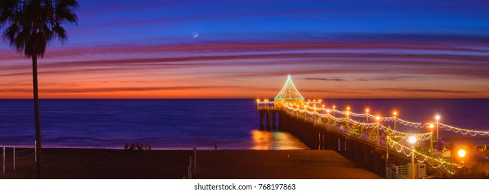 Manhattan Beach Pier During The Holidays